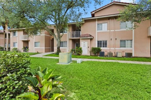 Condominio en venta en Davie, Florida, 2 dormitorios, 85.1 m2 № 1895948 - foto 21