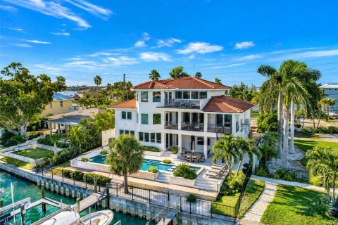 Villa ou maison à vendre à Saint Pete Beach, Floride: 5 chambres, 442.77 m2 № 2399544 - photo 7
