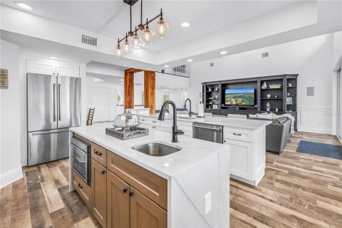 Villa ou maison à vendre à Saint Pete Beach, Floride: 5 chambres, 442.77 m2 № 2399544 - photo 16