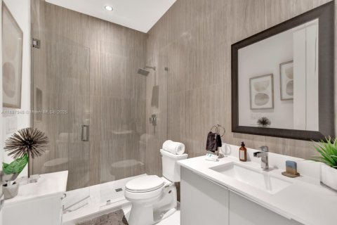 Touwnhouse à vendre à Fort Lauderdale, Floride: 5 chambres, 284.84 m2 № 1949683 - photo 20