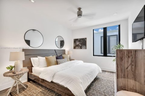 Touwnhouse à vendre à Fort Lauderdale, Floride: 5 chambres, 284.84 m2 № 1949683 - photo 22