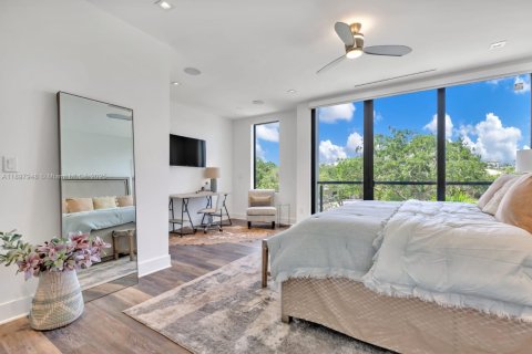 Touwnhouse à vendre à Fort Lauderdale, Floride: 5 chambres, 284.84 m2 № 1949683 - photo 15