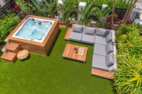 Touwnhouse à vendre à Fort Lauderdale, Floride: 5 chambres, 284.84 m2 № 1949683 - photo 18