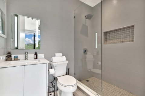 Touwnhouse à vendre à Fort Lauderdale, Floride: 5 chambres, 284.84 m2 № 1949683 - photo 24