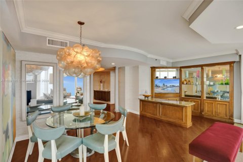 Condo in Sunny Isles Beach, Florida, 3 bedrooms  № 1311197 - photo 17