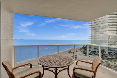 Condo in Sunny Isles Beach, Florida, 3 bedrooms  № 1311197 - photo 7