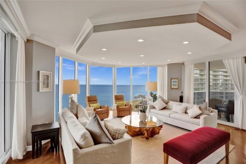 Condo in Sunny Isles Beach, Florida, 3 bedrooms  № 1311197 - photo 5