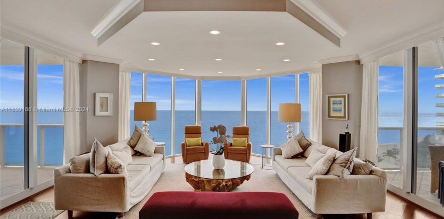 Condo in Sunny Isles Beach, Florida, 3 bedrooms № 1311197