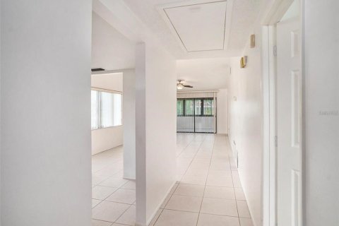 Купить кондоминиум в Брейдентон, Флорида 6 комнат, 93.09м2, № 1902828 - фото 6