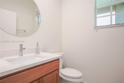 Casa en alquiler en Delray Beach, Florida, 3 dormitorios, 256.5 m2 № 2017973 - foto 10