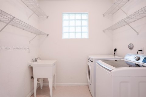 Casa en alquiler en Delray Beach, Florida, 3 dormitorios, 256.5 m2 № 2017973 - foto 14