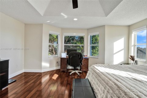 House in Pembroke Pines, Florida 4 bedrooms, 235.23 sq.m. № 2043265 - photo 26
