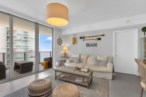 Copropriété à louer à Miami, Floride: 2 chambres, 107.86 m2 № 1834126 - photo 4