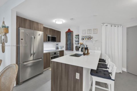 Copropriété à louer à Miami, Floride: 2 chambres, 107.86 m2 № 1834126 - photo 7