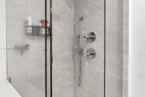 Copropriété à louer à Miami, Floride: 2 chambres, 107.86 m2 № 1834126 - photo 27