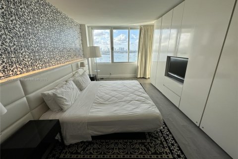 Condominio en venta en Miami Beach, Florida, 1 dormitorio, 64.66 m2 № 1952206 - foto 3