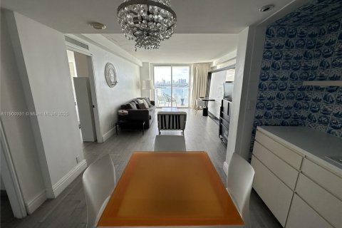 Condominio en venta en Miami Beach, Florida, 1 dormitorio, 64.66 m2 № 1952206 - foto 6
