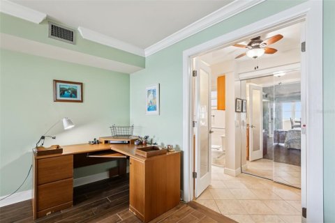 Купить кондоминиум в Сент-Питерсберг, Флорида 3 комнаты, 149.11м2, № 2141515 - фото 14