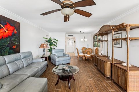 Купить кондоминиум в Сент-Питерсберг, Флорида 3 комнаты, 149.11м2, № 2141515 - фото 4