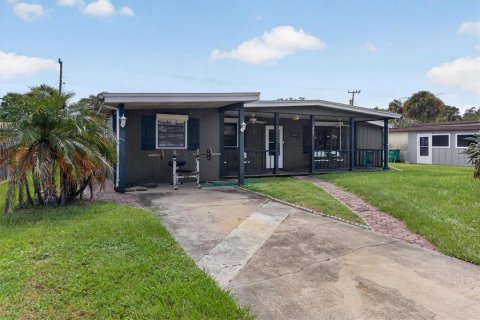 House in Melbourne, Florida 3 bedrooms, 132.01 sq.m. № 2277521