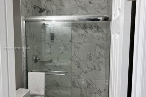 Casa en alquiler en Hollywood, Florida, 2 dormitorios, 222.97 m2 № 2010700 - foto 5