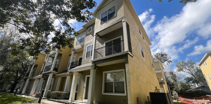 Townhouse in Orlando, Florida 3 bedrooms, 149.67 sq.m. № 1513117