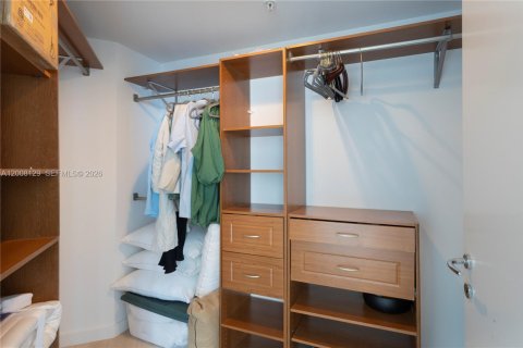 Copropriété à louer à Miami, Floride: 1 chambre, 82.78 m2 № 2170884 - photo 16