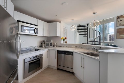Copropriété à louer à Miami, Floride: 1 chambre, 82.78 m2 № 2170884 - photo 9
