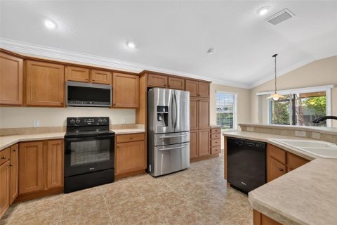 House in The Villages, Florida 3 bedrooms, 181.72 sq.m. № 2209353 - photo 5