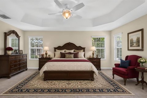 House in The Villages, Florida 3 bedrooms, 181.72 sq.m. № 2209353 - photo 24