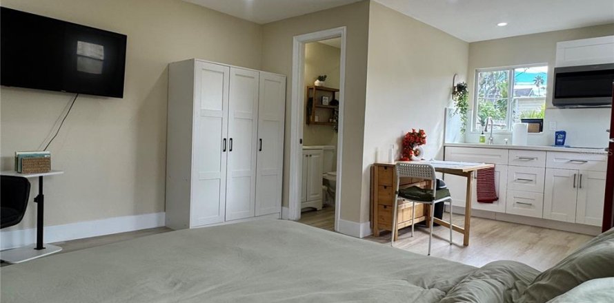 Appartement à Saint Petersburg, Floride 1 chambre, 37.16 m2 № 2433356