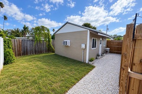 Appartement à louer à Saint Petersburg, Floride: 1 chambre, 37.16 m2 № 2433356 - photo 2