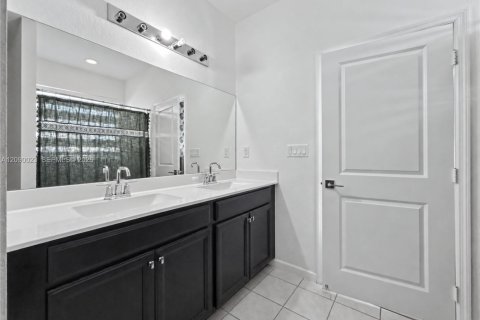Villa ou maison à vendre à Homestead, Floride: 3 chambres, 156.54 m2 № 2367552 - photo 25