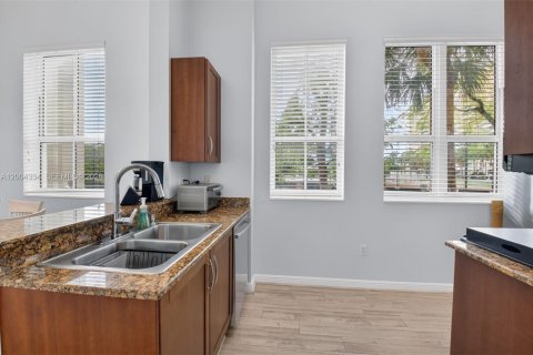 Touwnhouse à vendre à Boynton Beach, Floride: 3 chambres, 156.54 m2 № 2072001 - photo 13