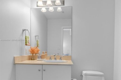 Touwnhouse à vendre à Boynton Beach, Floride: 3 chambres, 156.54 m2 № 2072001 - photo 16