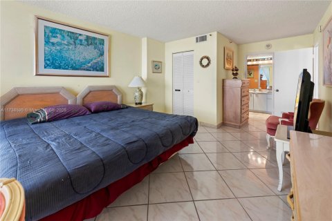 Condominio en venta en Miami Beach, Florida, 1 dormitorio, 79.99 m2 № 1710186 - foto 28
