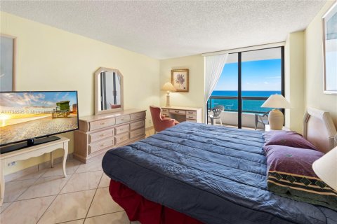 Condominio en venta en Miami Beach, Florida, 1 dormitorio, 79.99 m2 № 1710186 - foto 25