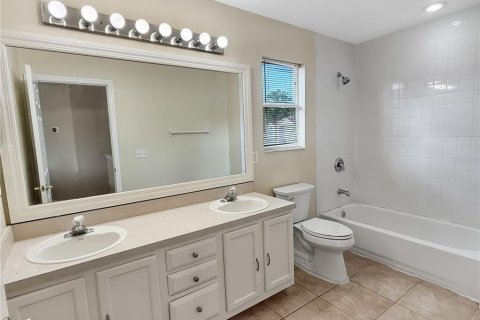 Casa en venta en Altamonte Springs, Florida, 4 dormitorios, 216.18 m2 № 2387638 - foto 18