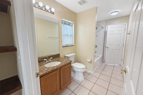 Casa en venta en Altamonte Springs, Florida, 4 dormitorios, 216.18 m2 № 2387638 - foto 13