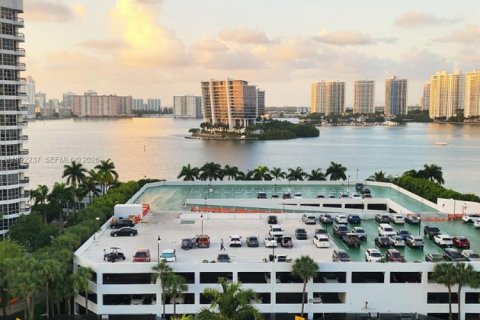 Condo in Aventura, Florida, 3 bedrooms  № 2281271