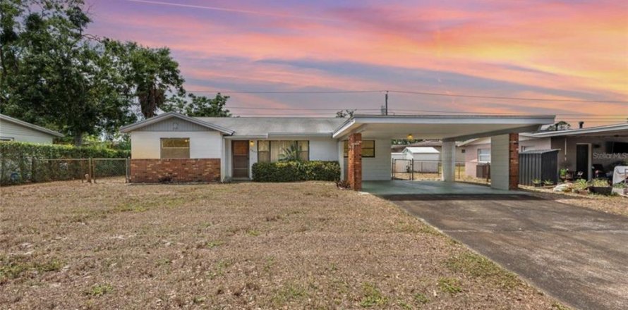 Casa en Titusville, Florida 3 dormitorios, 108.51 m2 № 1657949