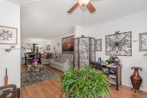 Condominio en venta en Sunrise, Florida, 1 dormitorio, 80.08 m2 № 2005336 - foto 23