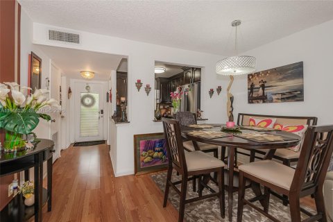 Condominio en venta en Sunrise, Florida, 1 dormitorio, 80.08 m2 № 2005336 - foto 10