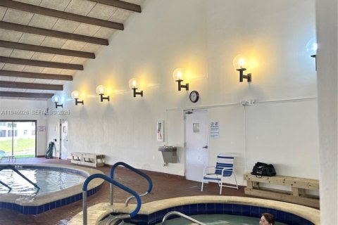 Condominio en venta en Sunrise, Florida, 1 dormitorio, 80.08 m2 № 2005336 - foto 27