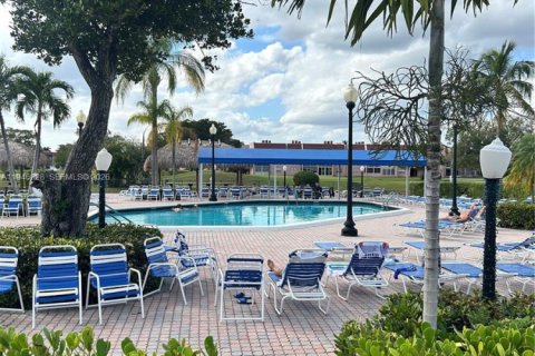 Condominio en venta en Sunrise, Florida, 1 dormitorio, 80.08 m2 № 2005336 - foto 28