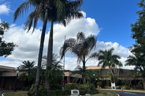 Condominio en venta en Sunrise, Florida, 1 dormitorio, 80.08 m2 № 2005336 - foto 24