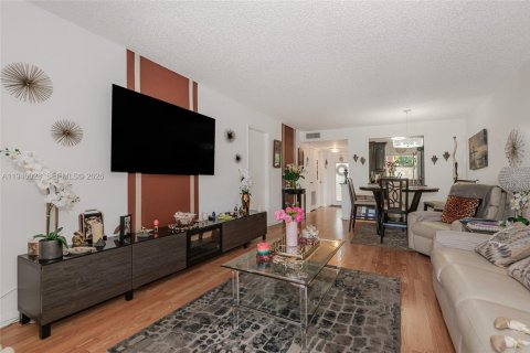 Condominio en venta en Sunrise, Florida, 1 dormitorio, 80.08 m2 № 2005336 - foto 22