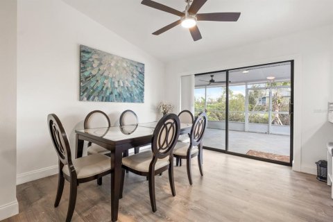 House in Venice, Florida 3 bedrooms, 148.64 sq.m. № 1640295 - photo 6