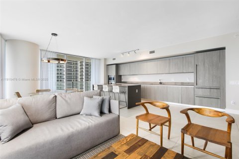 Снять в аренду кондоминиум в Холливуд, Флорида 3 спальни, 162.76м2, № 1966610 - фото 25