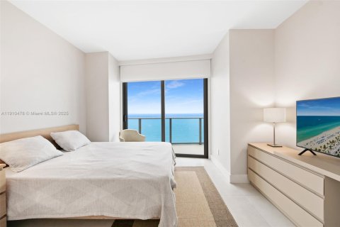 Снять в аренду кондоминиум в Холливуд, Флорида 3 спальни, 162.76м2, № 1966610 - фото 17